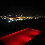 Villa Luxury Rafaela οικογενειακή με ιδιωτική πισίνα, Bbq κ παιχνίδια ιδανική για οικογένειες με παιδια *