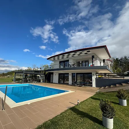 Vilă Luxury Rafaela οικογενειακή με ιδιωτική πισίνα, Bbq κ παιχνίδια ιδανική για οικογένειες με παιδια