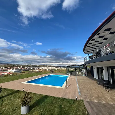 Luxury Rafaela-private Pool, Bbq & Games ιδανικη για παρεες