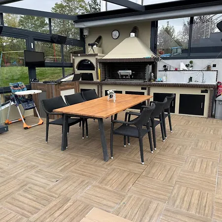 Luxury Rafaela οικογενειακή με ιδιωτική πισίνα, Bbq κ παιχνίδια ιδανική για οικογένειες με παιδια Grevená