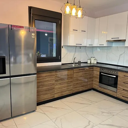 Luxury Rafaela-private Pool, Bbq & Games ιδανικη για παρεες Grevena