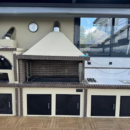 Villa Luxury Rafaela-private Pool, Bbq & Games ιδανικη για παρεες *