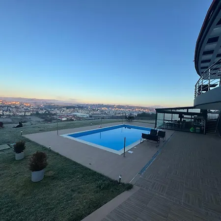Luxury Rafaela οικογενειακή με ιδιωτική πισίνα, Bbq κ παιχνίδια ιδανική για οικογένειες με παιδια * Grevena