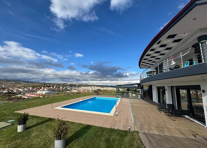 Luxury Rafaela-private Pool, Bbq & Games ιδανικη για παρεες