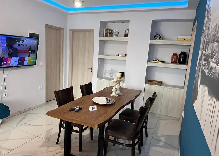Luxury Rafaela οικογενειακή με ιδιωτική πισίνα, Bbq κ παιχνίδια ιδανική για οικογένειες με παιδια Grevena