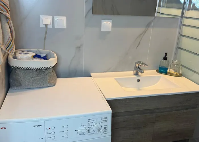 Luxury Rafaela οικογενειακή με ιδιωτική πισίνα, Bbq κ παιχνίδια ιδανική για οικογένειες με παιδια Vilă