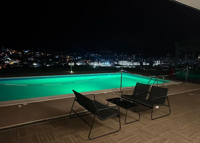 Vilă Luxury Rafaela οικογενειακή με ιδιωτική πισίνα, Bbq κ παιχνίδια ιδανική για οικογένειες με παιδια