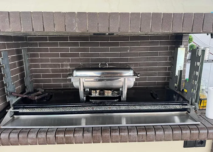 Luxury Rafaela οικογενειακή με ιδιωτική πισίνα, Bbq κ παιχνίδια ιδανική για οικογένειες με παιδια *
