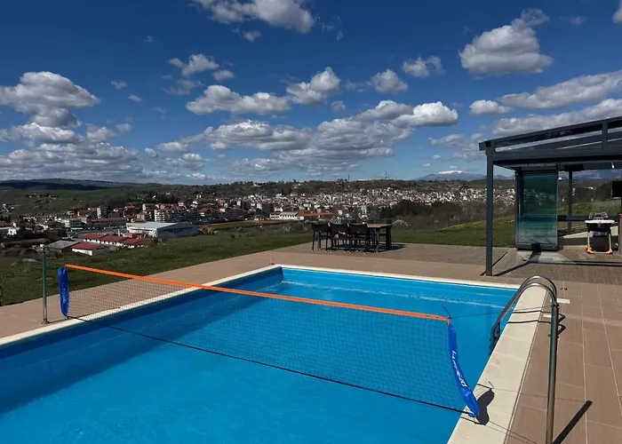 Luxury Rafaela οικογενειακή με ιδιωτική πισίνα, Bbq κ παιχνίδια ιδανική για οικογένειες με παιδια Vilă *